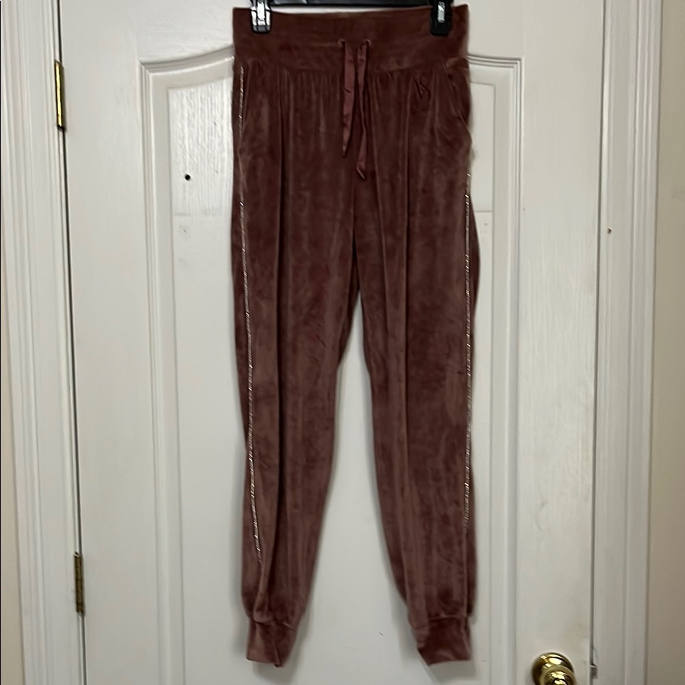 Victoria’s Secret VS Velvet Jogger Pants in dusty rose - XS